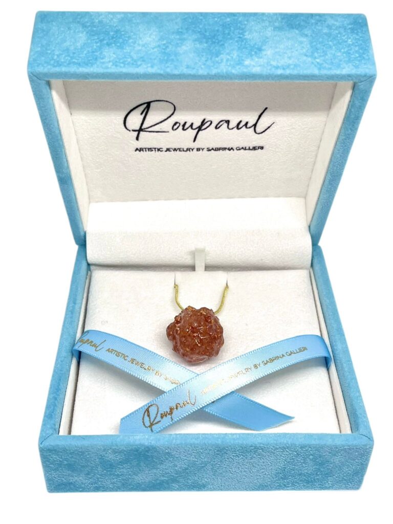 placcata oro 18K con liquore Bargnolino cristallizzato | realizzata a mano | collab. con Roupaul by S. Gallieri - Premio internazionale alla 𝑀𝑖𝑙𝑎𝑛𝑜 𝐽𝑒𝑤𝑒𝑙𝑟𝑦 𝑊𝑒𝑒𝑘 '24